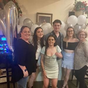 Meet your Posher, Phebe